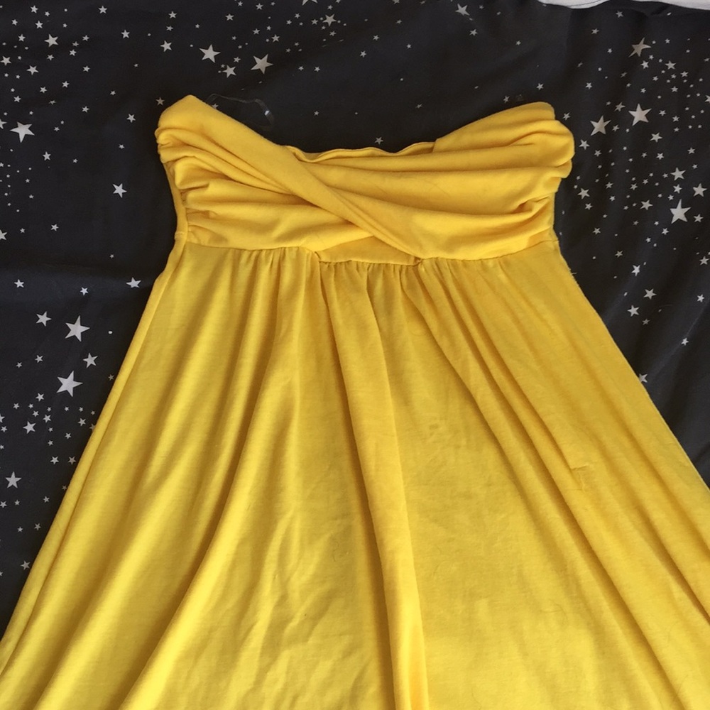 Yellow strapless dress